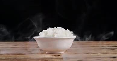 4K高清米饭蒸米粉视频的预览图